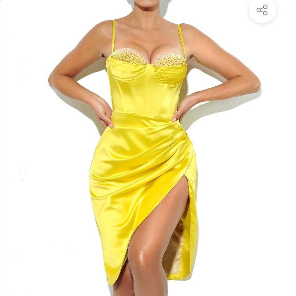 MISS CIRCLE NYLA DRESS